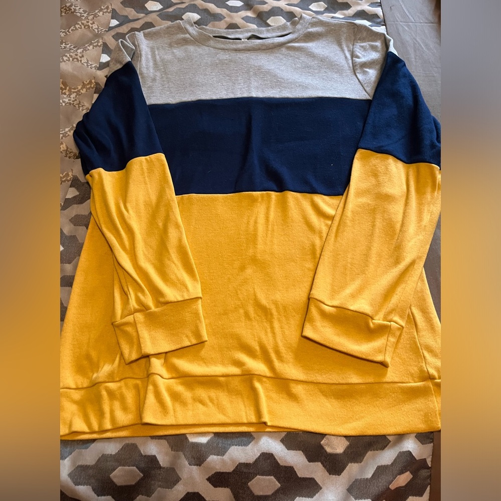 Woman’s Long Sleeve Tshirt